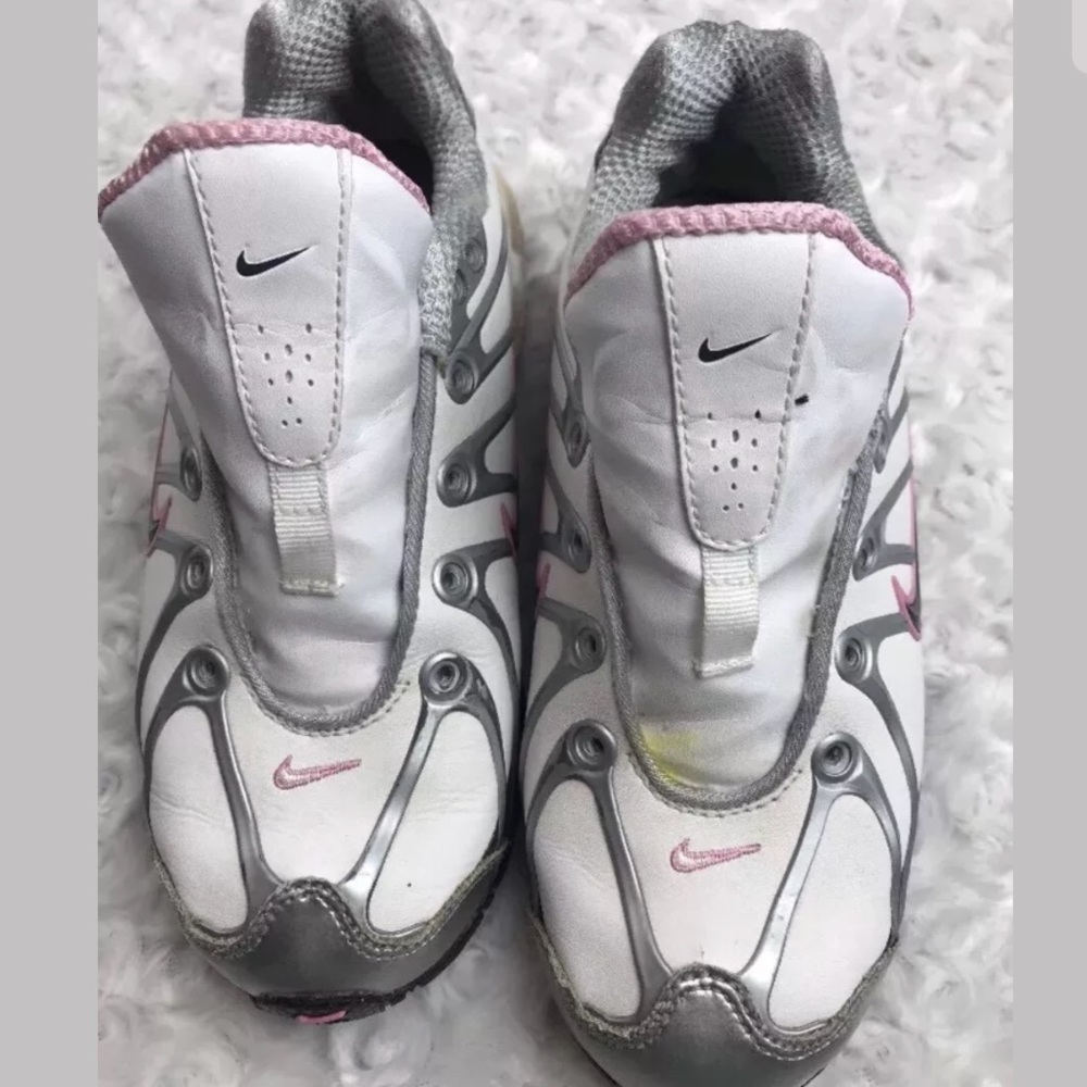 Nike Sz 2.5 Air running shoes pink black sneakers
